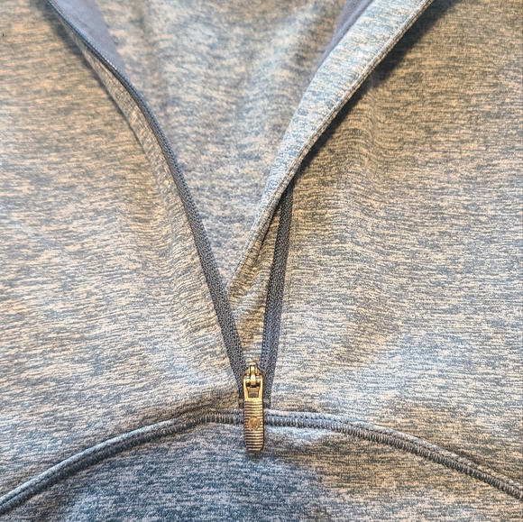 Lululemon always alert half zip size 8 - Picture 5 of 7